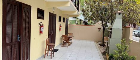 Standard Loft | Outdoor dining