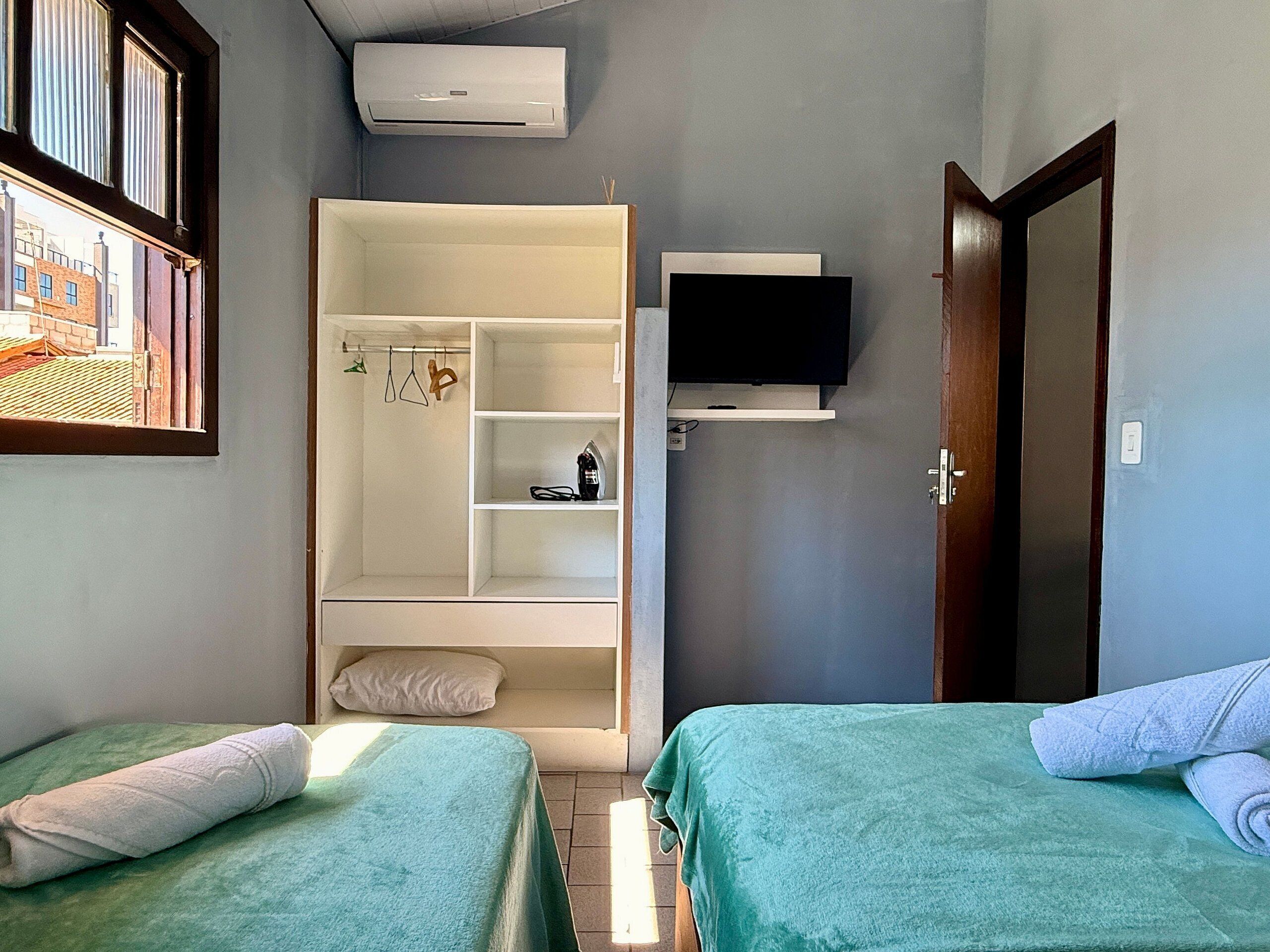 エコノミー アパートメント | 遮光カーテン、アイロン / アイロン台、WiFi (無料)、ベッドシーツ