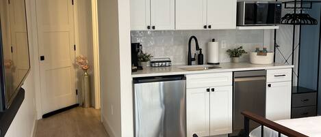 Fridge, microwave, dishwasher, coffee/tea maker