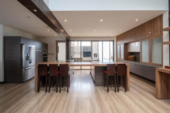 Private kitchen
