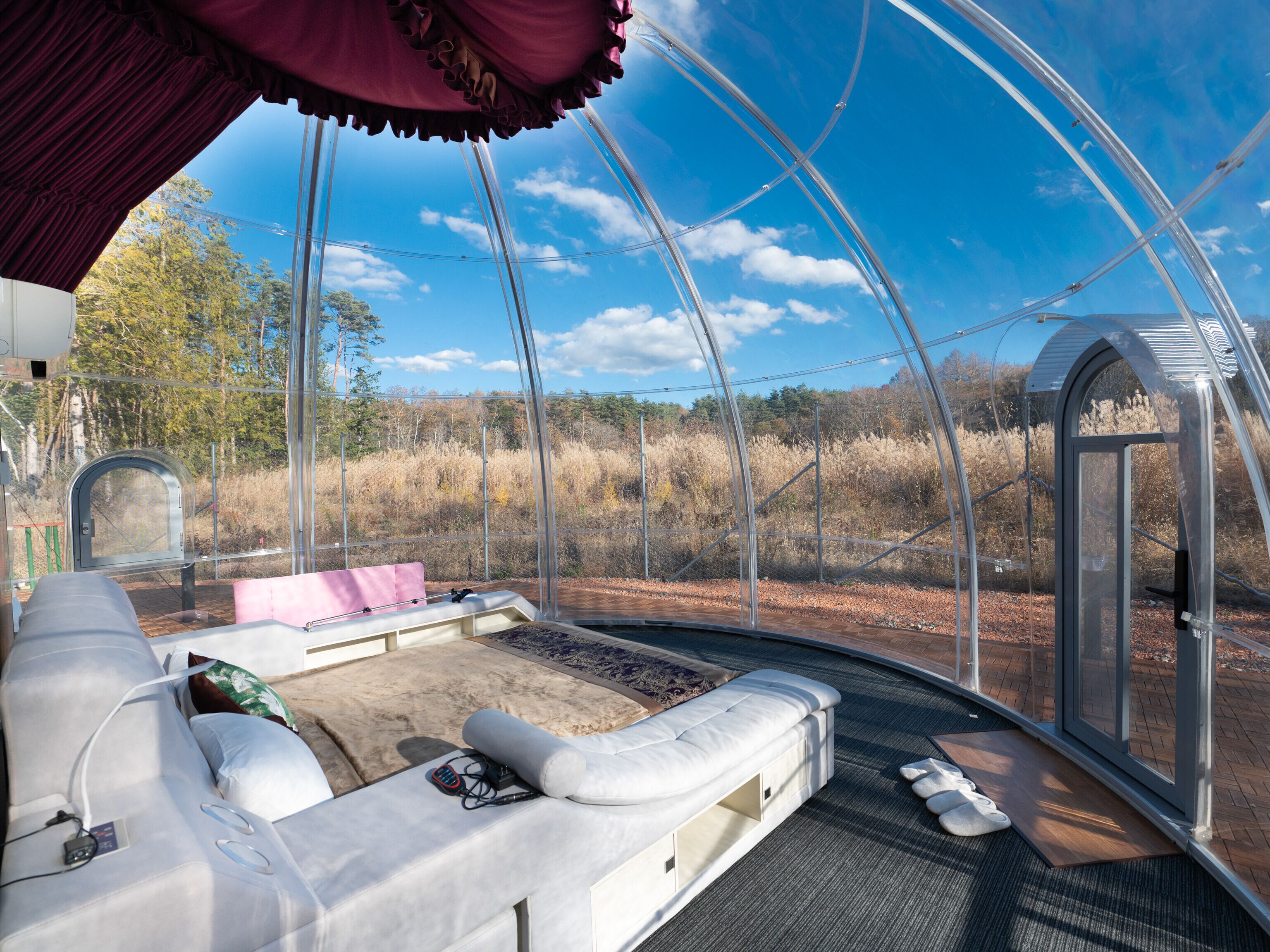 Village Dorm,1 King Size Bed | Blackout curtains, free WiFi, bed sheets