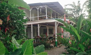 Fachada de la propiedad