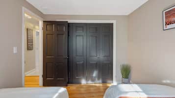 4 chambres, bureau, fer et planche à repasser, Wi-Fi gratuit