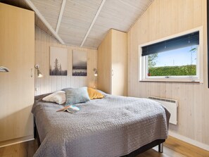 3 bedrooms, Internet