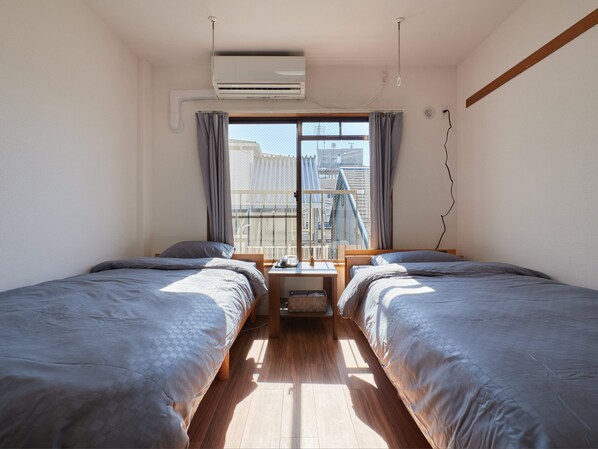 Desk, free WiFi, bed sheets - Tabist A Mirai Oji (Tokyo)