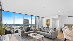 Unclassified image, 4 of 120, button - Signature Broadbeach - GCLR (Broadbeach)