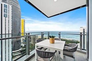 Apartment, 3 Bedrooms | Balcony - Signature Broadbeach - GCLR (Broadbeach)