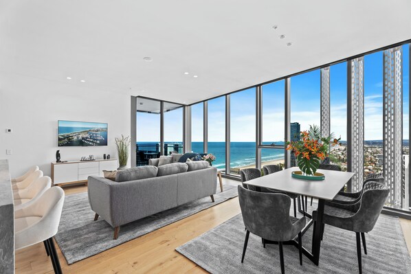 พรีเมียมอพาร์ทเมนท์, 3 ห้องนอน | ห้องพักตกแต่งอย่างมีเอกลักษณ์, ตกแต่งพิเศษโดยเฉพาะ, เตารีด/โต๊ะรีดผ้า