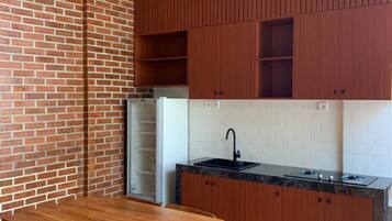 Superior Double Room | Shared kitchen | Stovetop, dishwasher, coffee/tea maker, cleaning supplies