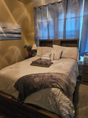 1 bedroom, iron/ironing board, WiFi, bed sheets