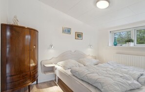 3 bedrooms, travel cot, free WiFi - Cozy home in Skagen with kitchen (Skagen)