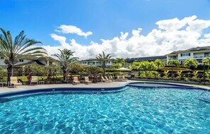 Outdoor pool - Seaside Splendor: Immerse Yourself in Luxury with this Stunning Oceanview Condo! (Kailua-Kona)