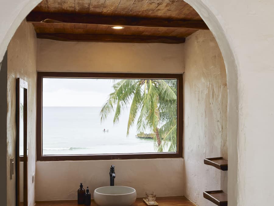 Suite Premier, 1 cama de matrimonio grande, vistas al mar | 1 dormitorio, minibar, wifi gratis y ropa de cama