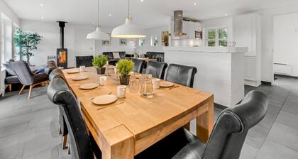 "Axeline" - 300m from the sea by Interhome