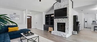 Super Comfy Home with Hot Tub