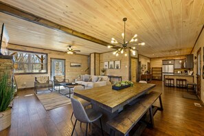 Interior - Spacious Cabin~Entire floor of entertainment-Game/Movie Room, Fire Pit, Hot Tub  (Gatlinburg)