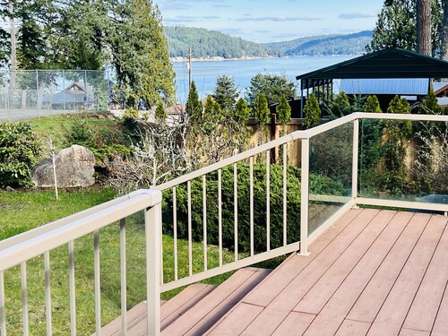 Scenic View Cabin Near Alderbrook Resort
