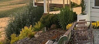 Hidden gem with magnificent view of Oberon Lake