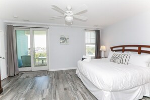 3 slaapkamers, een strijkplank/strijkijzer, wifi, beddengoed