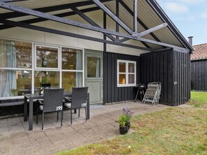 Outdoor dining - "Julkil" - 250m from the sea by Interhome (Væggerløse)