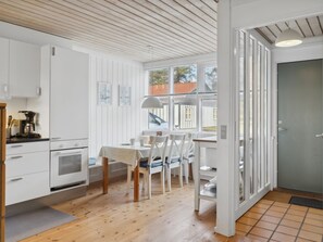 Køleskab, mikrobølgeovn, ovn, opvaskemaskine