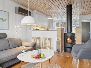 Interior - "Julkil" - 250m from the sea by Interhome (Væggerløse)