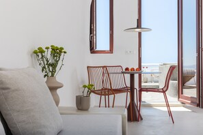 Dining - Kyrkos Residency (Santorini)