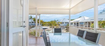 2 Bedroom Upstairs Estuary Water View - Hastings Cove!