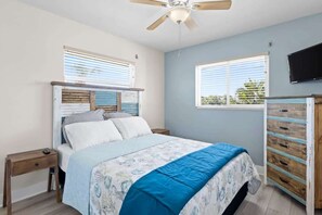 3 soverom, strykejern/-brett, wi-fi og sengetøy