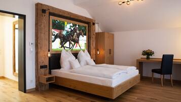 Luxury Double Room | In-room safe, blackout drapes, soundproofing, free WiFi