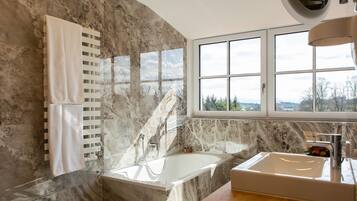 Luksus-dobbeltværelse | Badeværelse