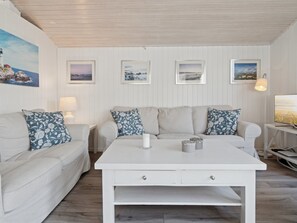 TV, fireplace - "Galt" - 200m from the sea by Interhome (Aakirkeby)