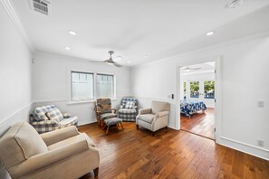 Living area - Classic coastal beach home!!!!  FURNISHED!!
STEPS TO THE BEACH OR BAY  (Newport Beach)