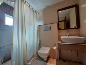 Deluxe Double Room | Bathroom - Orbit Hotel Bagdogra (Siliguri)