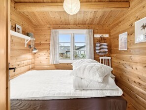 3 bedrooms, Internet