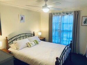 2 bedrooms, bed sheets