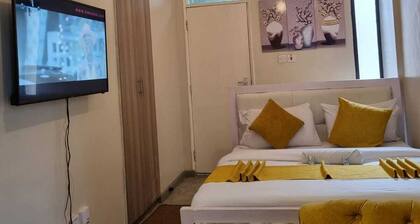 Lux Suites Royal Suburbs Apartments