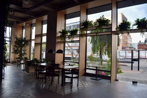 Appartement, 1 chambre, accessible aux personnes Ă mobilitĂ© rĂ©duite, balcon | EntrĂ©e de lâhĂ©bergement