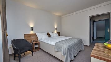 Chambre Classique Double ou avec lits jumeaux | Coffres-forts dans les chambres, bureau