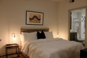 2 Schlafzimmer, Schreibtisch, Bügeleisen/Bügelbrett, WLAN