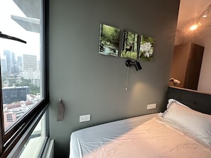 1 bedroom, desk, iron/ironing board, WiFi