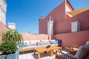 Outdoor dining - Modern Stone Villa Lemonia w/(heated-hot tub)pool/Steam room, Old City, Rethymno (Rethymno)