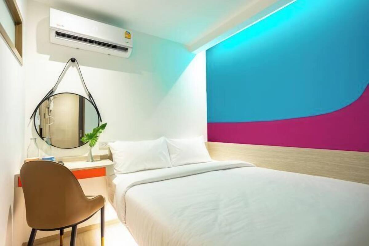 Escrivaninha, Wi-Fi de cortesia, roupa de cama