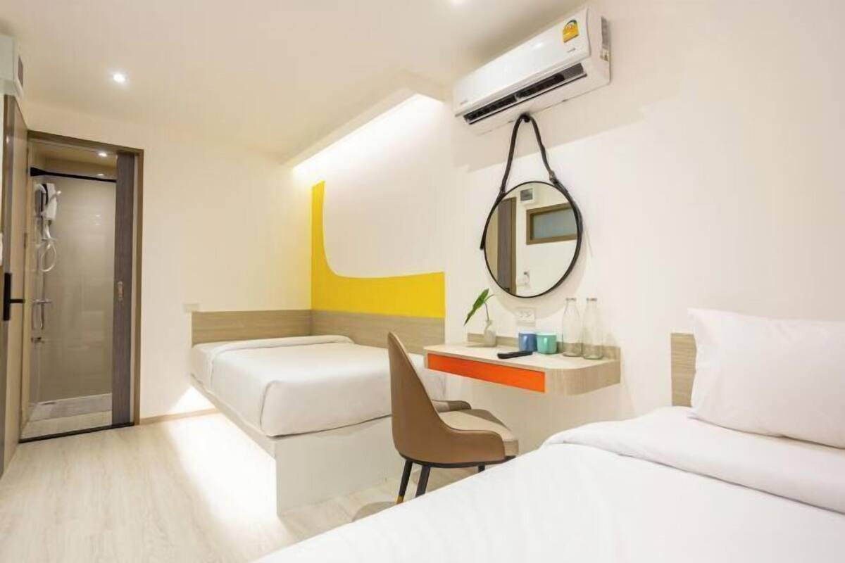 Escrivaninha, Wi-Fi de cortesia, roupa de cama