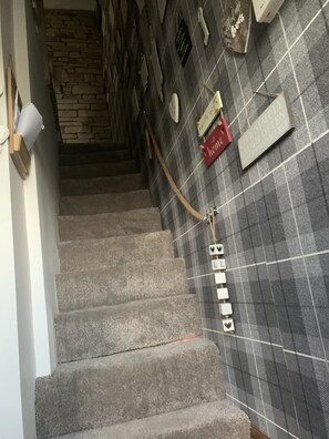 Interior - Captivating 1-bed Cottage in Halifax (Halifax)