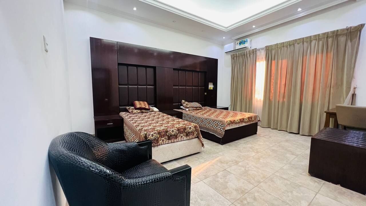 3 室のベッドルーム、WiFi、ベッドシーツ