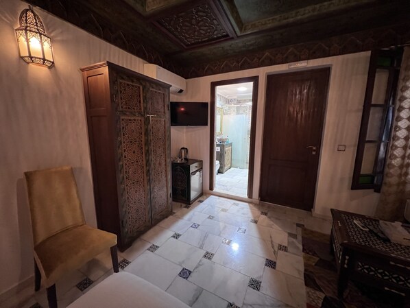 1 dormitorio, minibar, escritorio y wifi gratis