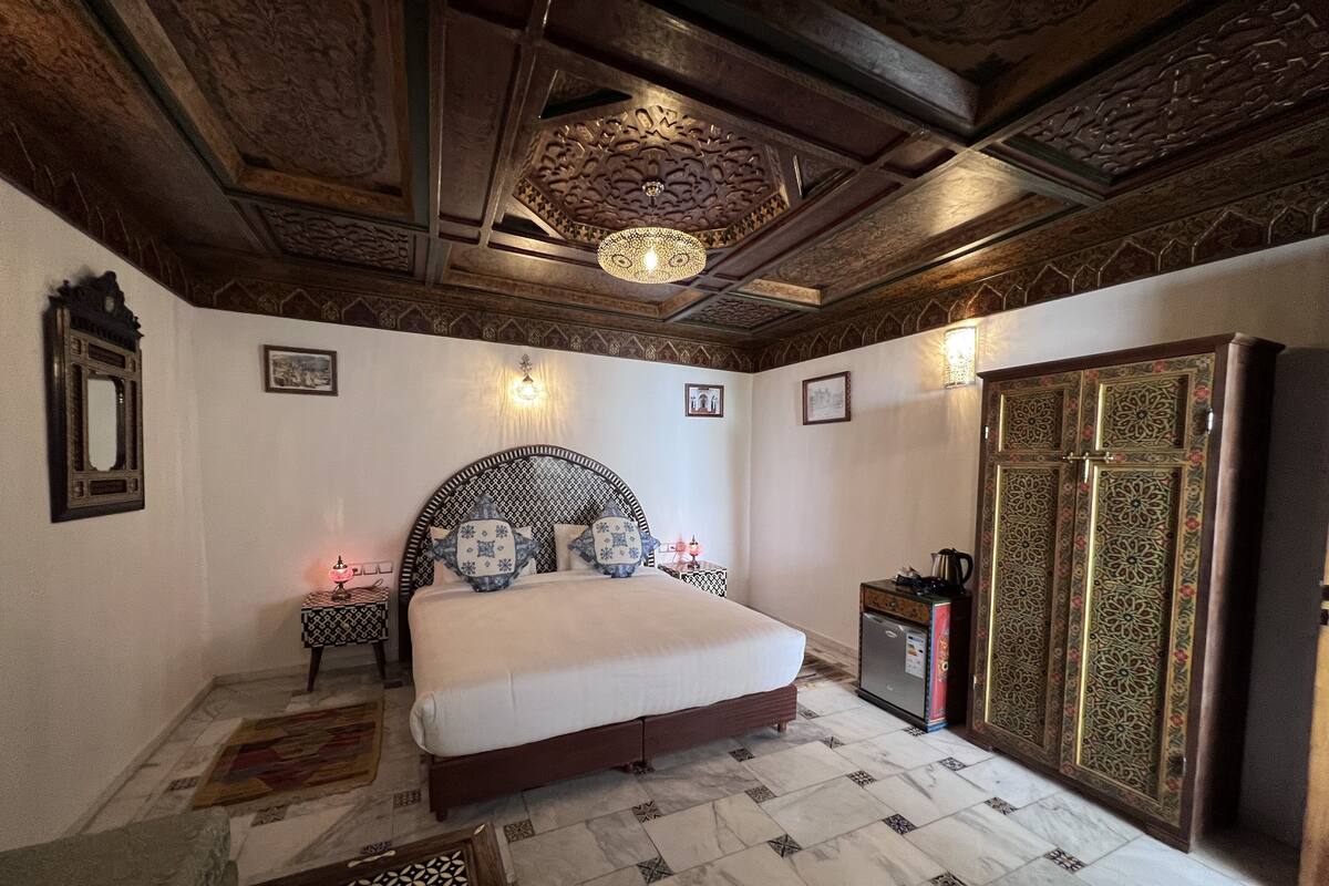 Traditional Room | 1 bedroom, minibar, desk, free WiFi