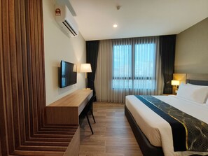 Premium Double Room | Minibar, in-room safe, iron/ironing board, free WiFi - ZOOM HOTEL  (George Town)