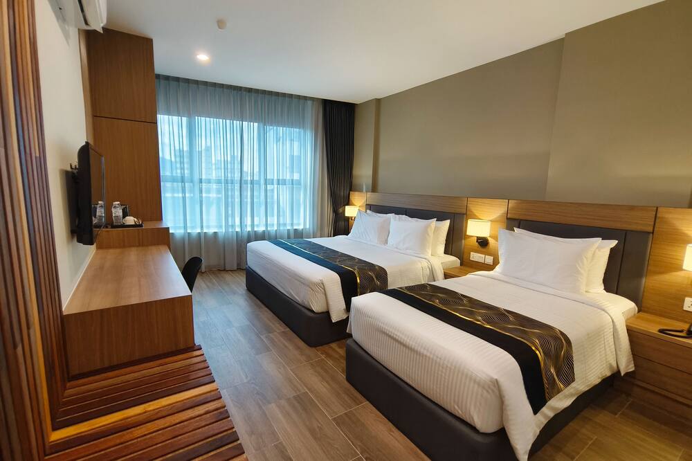 ZOOM HOTEL